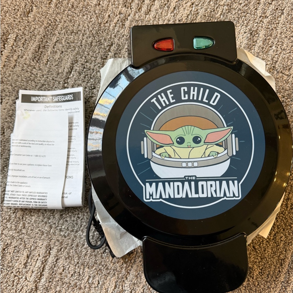 Star Wars The Mandalorian Waffle Maker